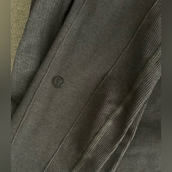 LuLuLemon cropped leggings - Picture 3 of 4